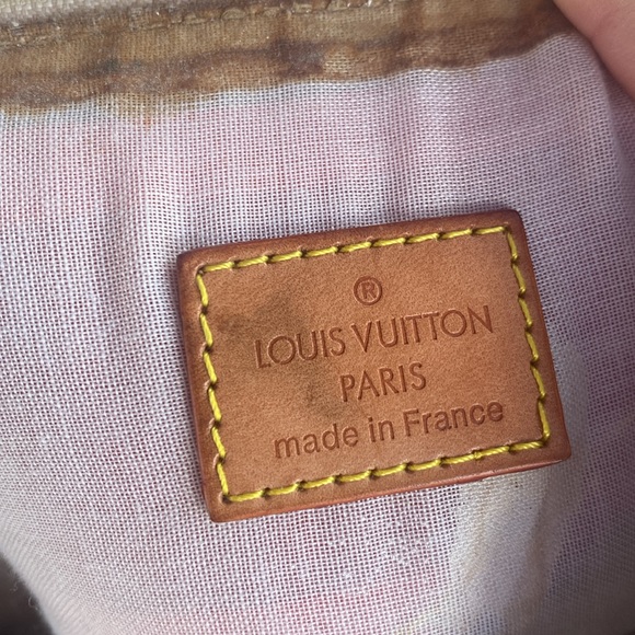 Louis Vitton large bag - Picture 14 of 17